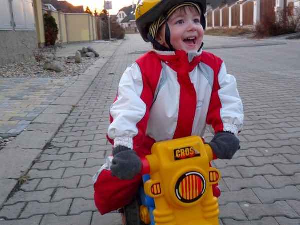 motorka ulice naden