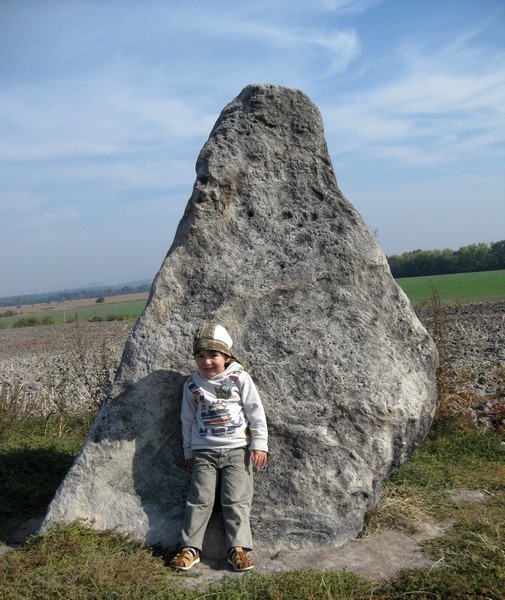 drahomysl menhir jasa