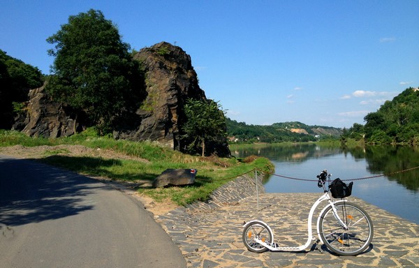 vltava-levy hradec